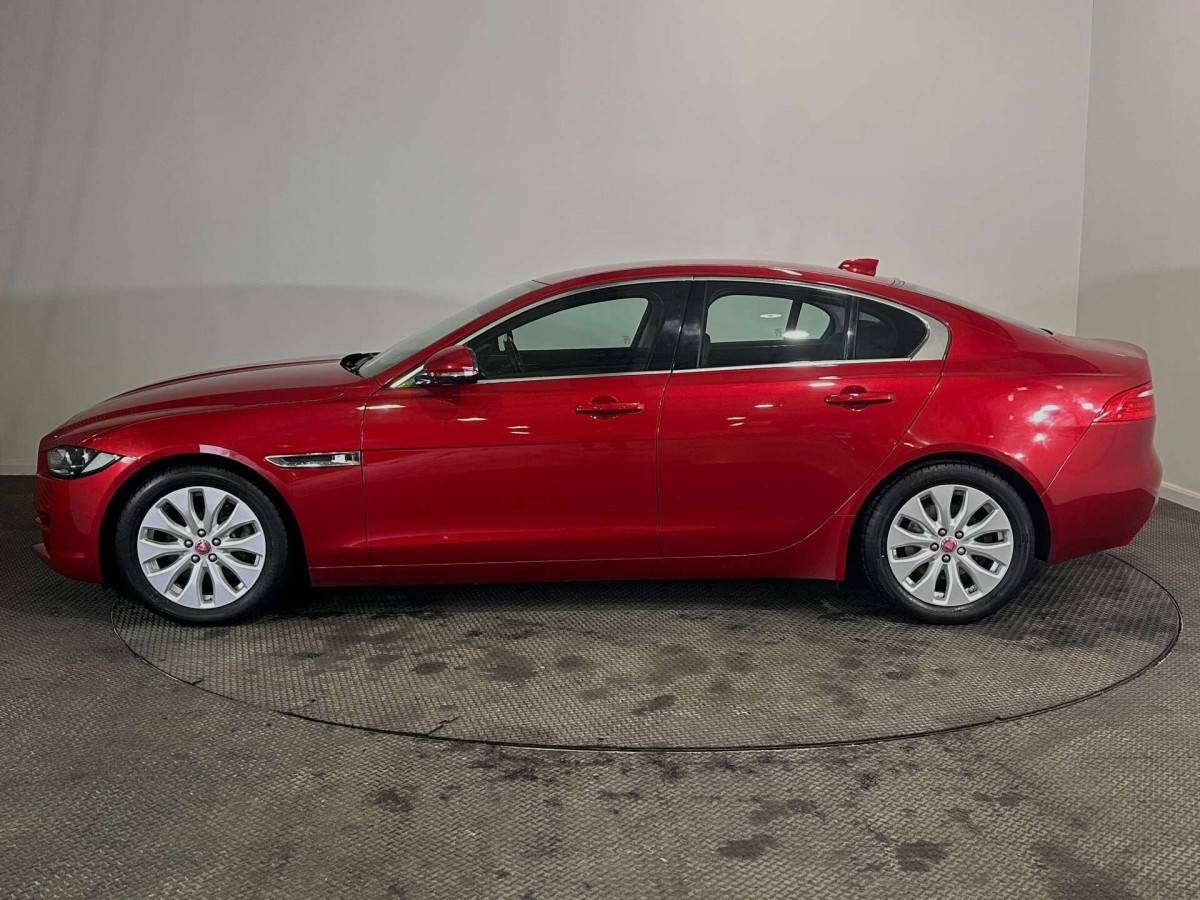 JAGUAR XE 2017 (17) 2.0D PRESTIGE SALOON 4DR DIESEL AUTO EURO 6 (S/S) (163 PS) - 2017 - £9,200