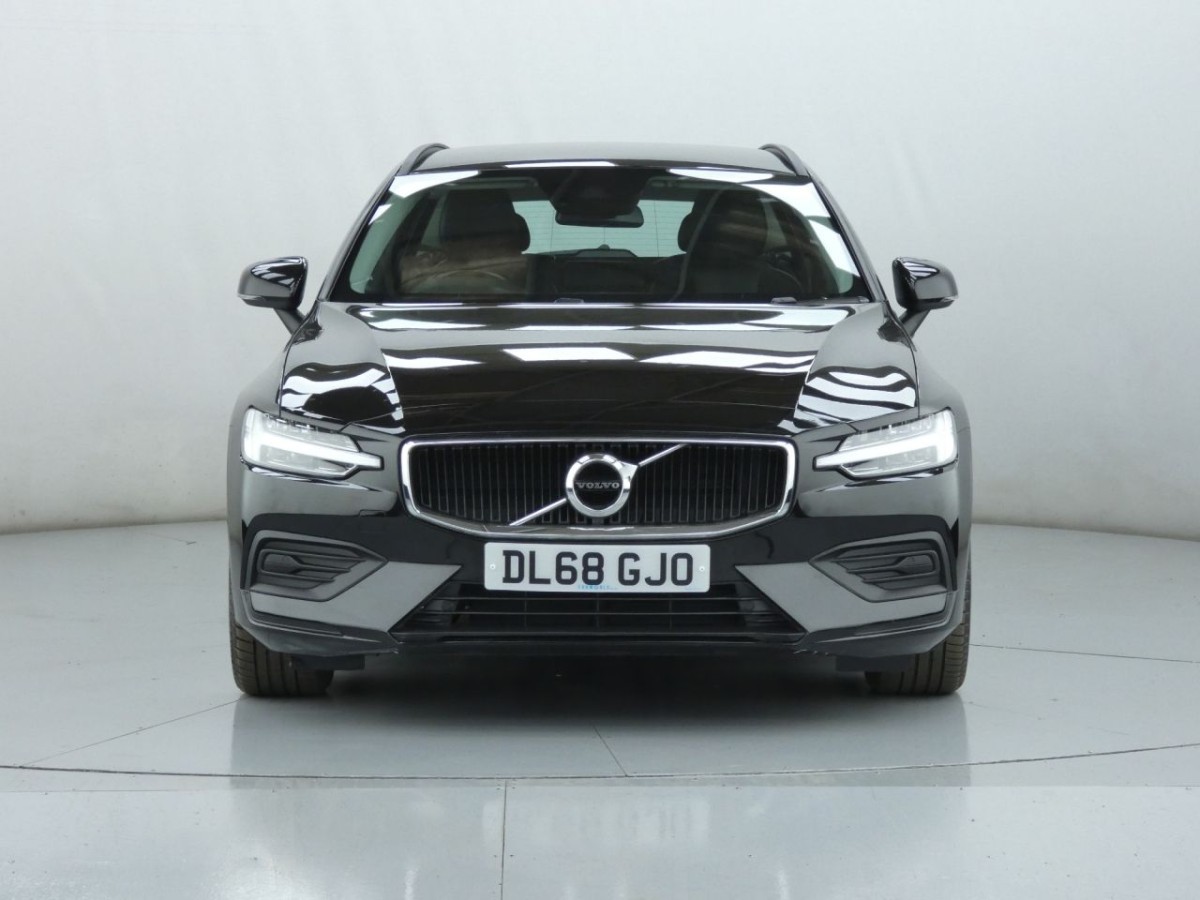 VOLVO V60 2.0 D3 MOMENTUM 5D 148 BHP - 2019 - £14,990