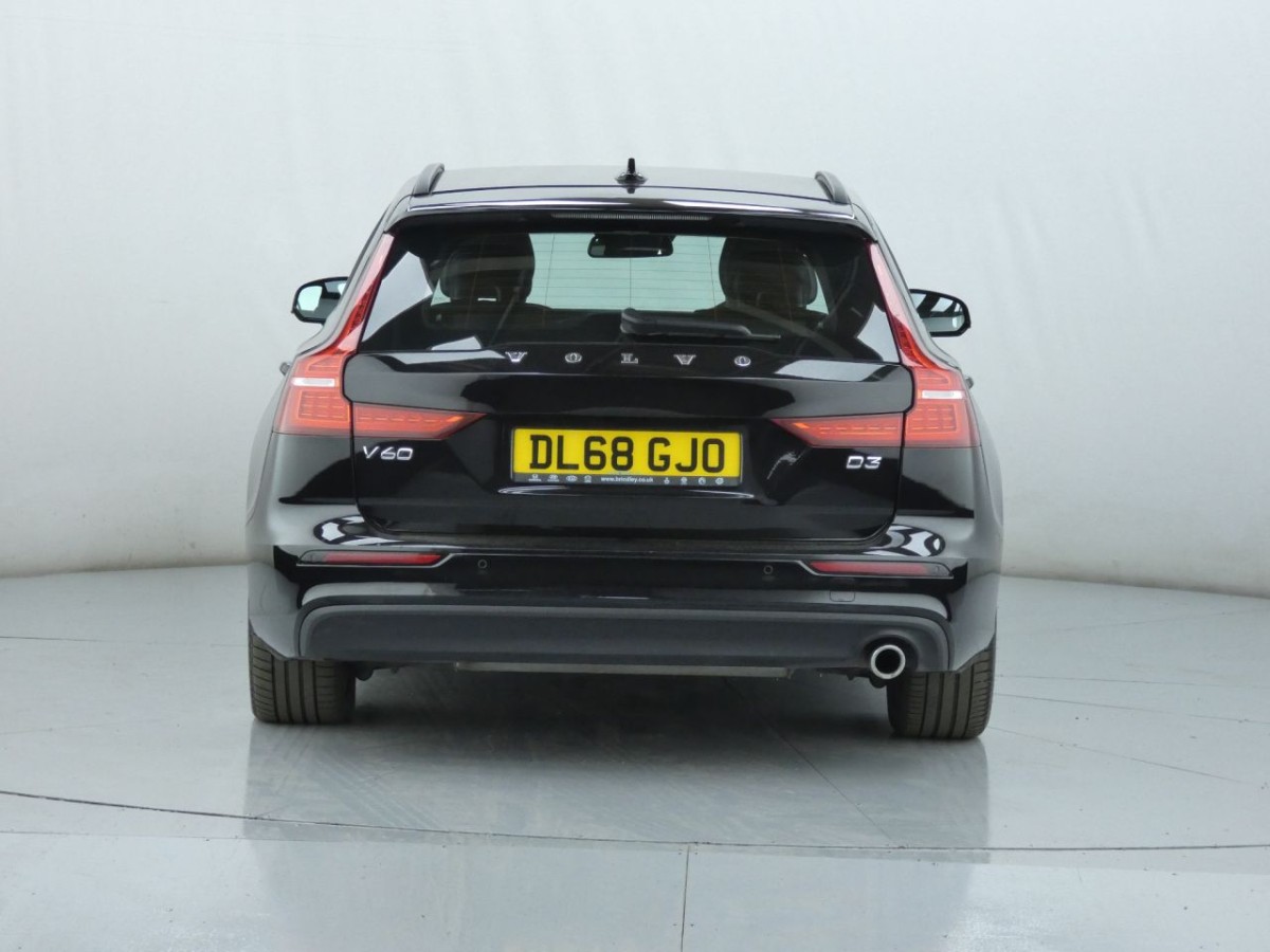 VOLVO V60 2.0 D3 MOMENTUM 5D 148 BHP - 2019 - £14,990