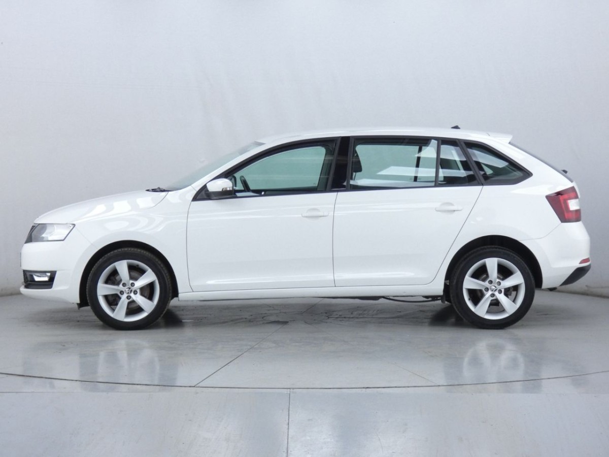 SKODA RAPID 1.0 SPACEBACK SE TECH TSI 5D 109 BHP - 2018 - £6,490