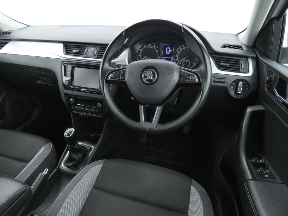 SKODA RAPID 1.0 SPACEBACK SE TECH TSI 5D 109 BHP - 2018 - £6,490