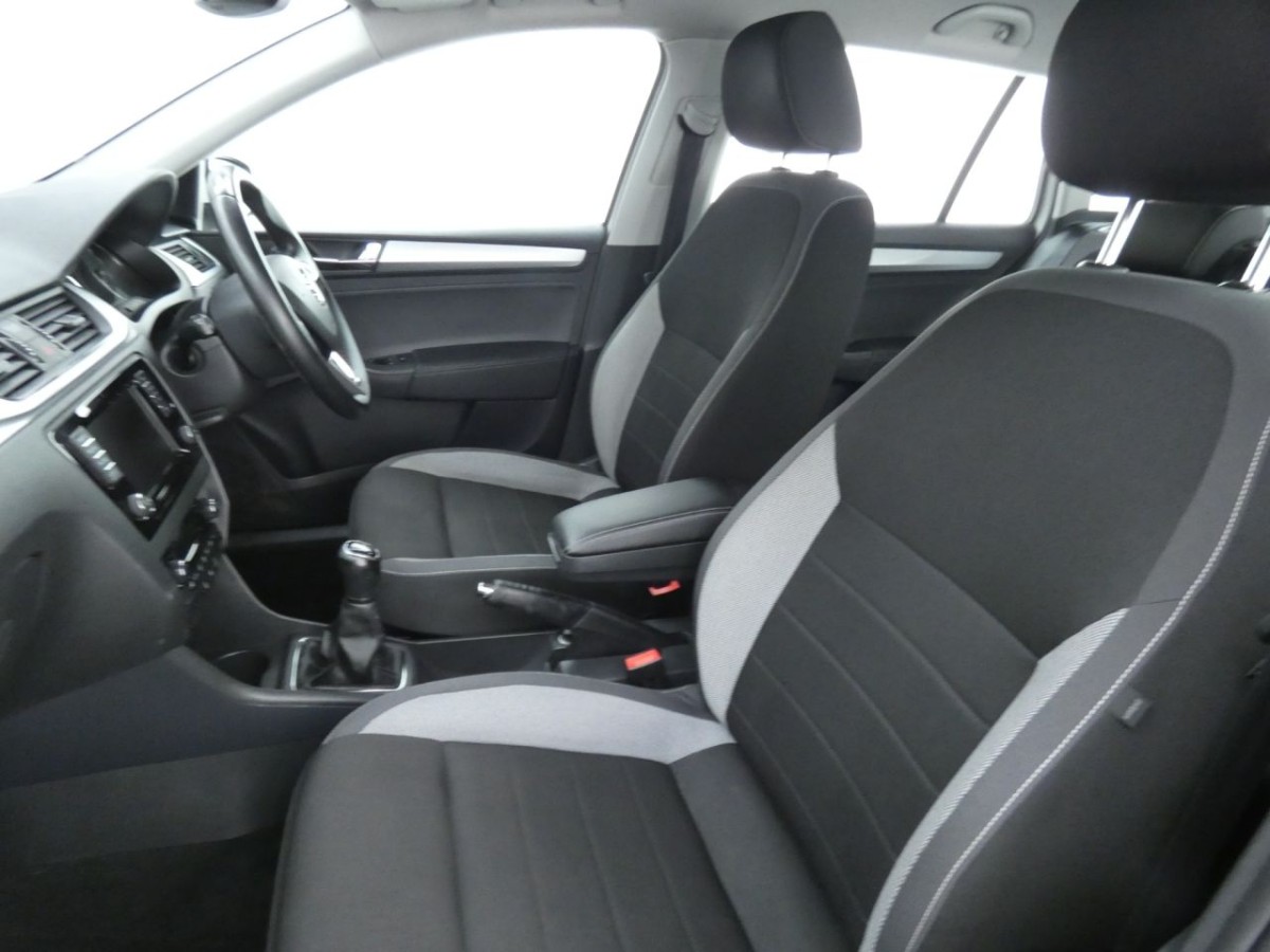 SKODA RAPID 1.0 SPACEBACK SE TECH TSI 5D 109 BHP - 2018 - £6,490