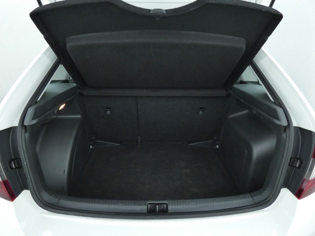 SKODA RAPID 1.0 SPACEBACK SE TECH TSI 5D 109 BHP - 2018 - £6,490