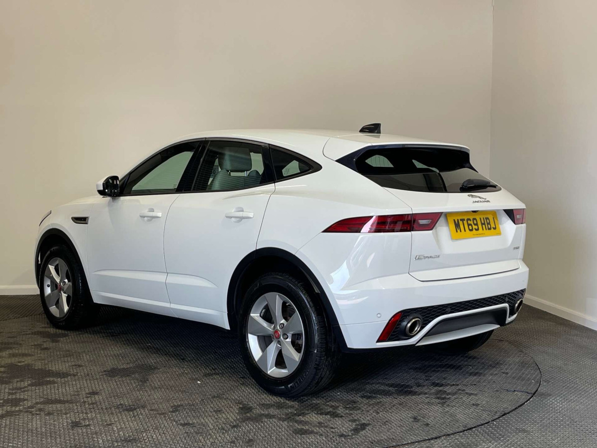 JAGUAR E-PACE 2019 (69) 2.0 D150 R-DYNAMIC S SUV 5DR DIESEL MANUAL EURO 6 (S/S) (150 PS) - 2019 - £15,000