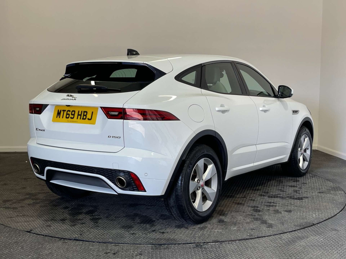JAGUAR E-PACE 2019 (69) 2.0 D150 R-DYNAMIC S SUV 5DR DIESEL MANUAL EURO 6 (S/S) (150 PS) - 2019 - £15,000