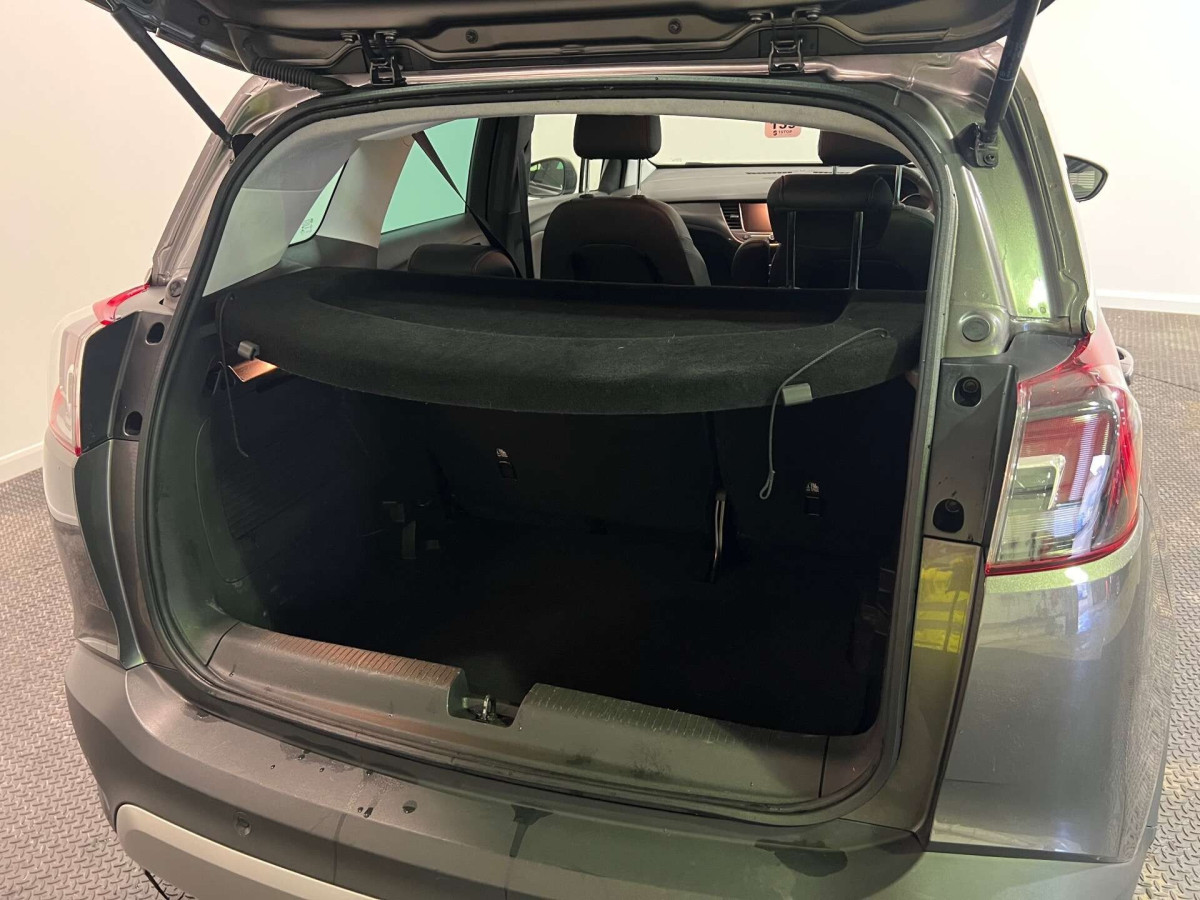 VAUXHALL CROSSLAND X 2019 (19) 1.2 ELITE NAV SUV 5DR PETROL MANUAL EURO 6 (83 PS) - 2019 - £9,000