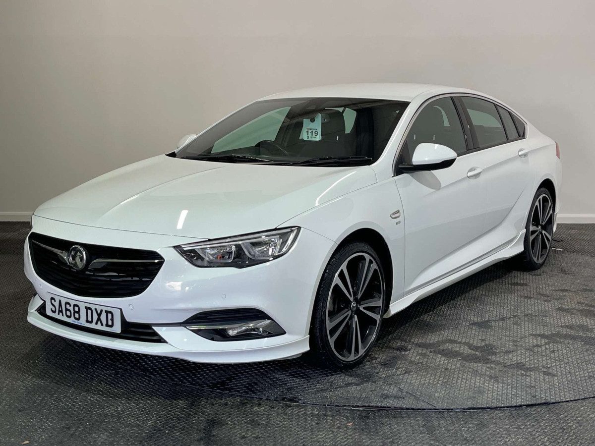 VAUXHALL INSIGNIA 2018 (68) 2.0 TURBO D BLUEINJECTION SRI VX LINE NAV GRAND SPORT 5DR DIESEL MANUAL EUR - 2018 - £11,000