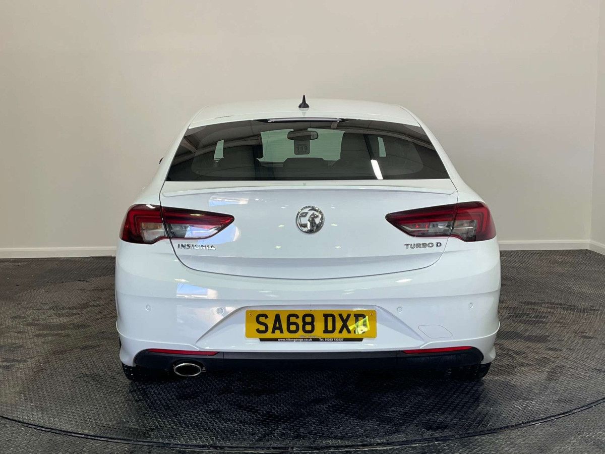 VAUXHALL INSIGNIA 2018 (68) 2.0 TURBO D BLUEINJECTION SRI VX LINE NAV GRAND SPORT 5DR DIESEL MANUAL EUR - 2018 - £11,000
