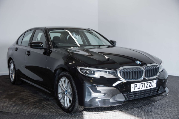Carworld - BMW 3 SERIES 2022 (71) 2.0 330E 12KWH SE PRO SALOON 4DR PETROL PLUG-IN HYBRID AUTO EURO 6 (S/S) (2