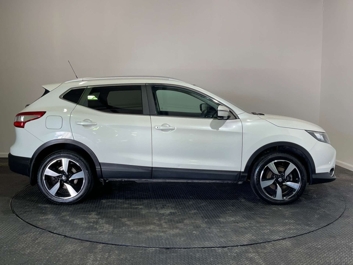 NISSAN QASHQAI 2016 (66) 1.2 DIG-T N-CONNECTA SUV 5DR PETROL MANUAL 2WD EURO 6 (S/S) (115 PS) - 2016 - £5,900