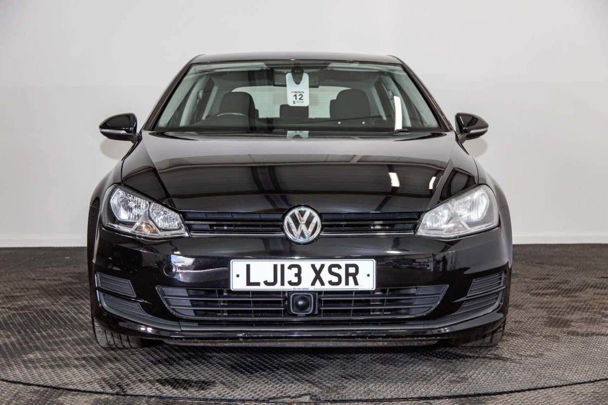 VOLKSWAGEN GOLF 2013 (13) 1.6 TDI BLUEMOTION TECH SE HATCHBACK 5DR DIESEL MANUAL EURO 5 (S/S) (105 PS - 2013 - £6,500