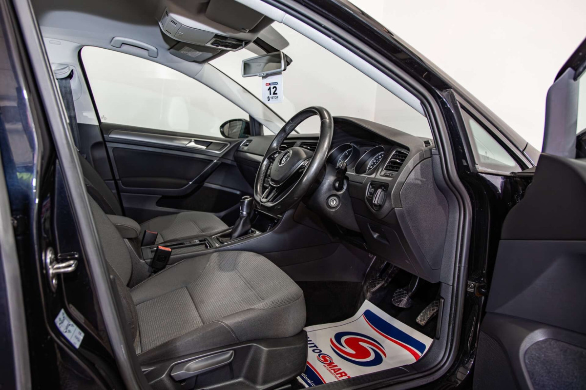 VOLKSWAGEN GOLF 2013 (13) 1.6 TDI BLUEMOTION TECH SE HATCHBACK 5DR DIESEL MANUAL EURO 5 (S/S) (105 PS - 2013 - £6,500