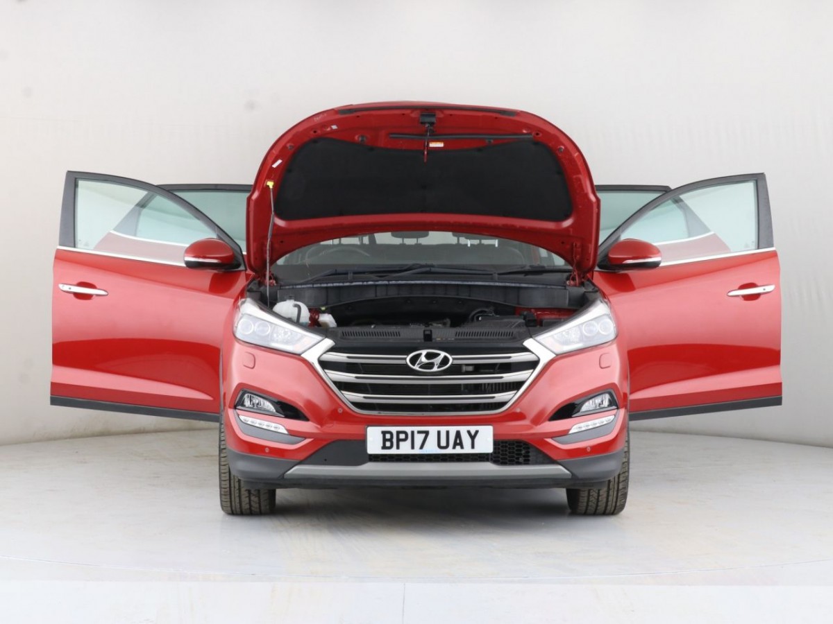 HYUNDAI TUCSON 1.7 CRDI PREMIUM SE BLUE DRIVE 5D 139 BHP - 2017 - £21,600