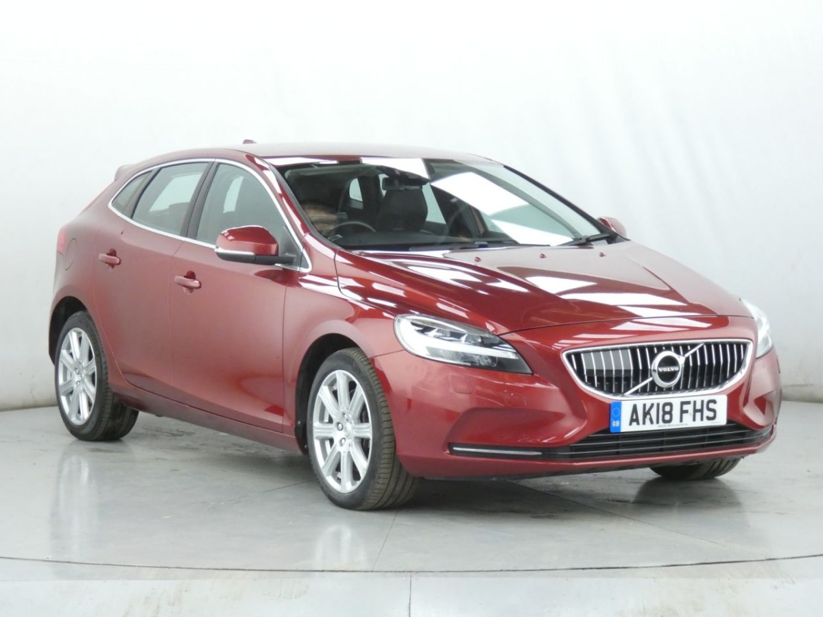 VOLVO V40 1.5 T3 INSCRIPTION 5D 150 BHP - 2018 - £11,990