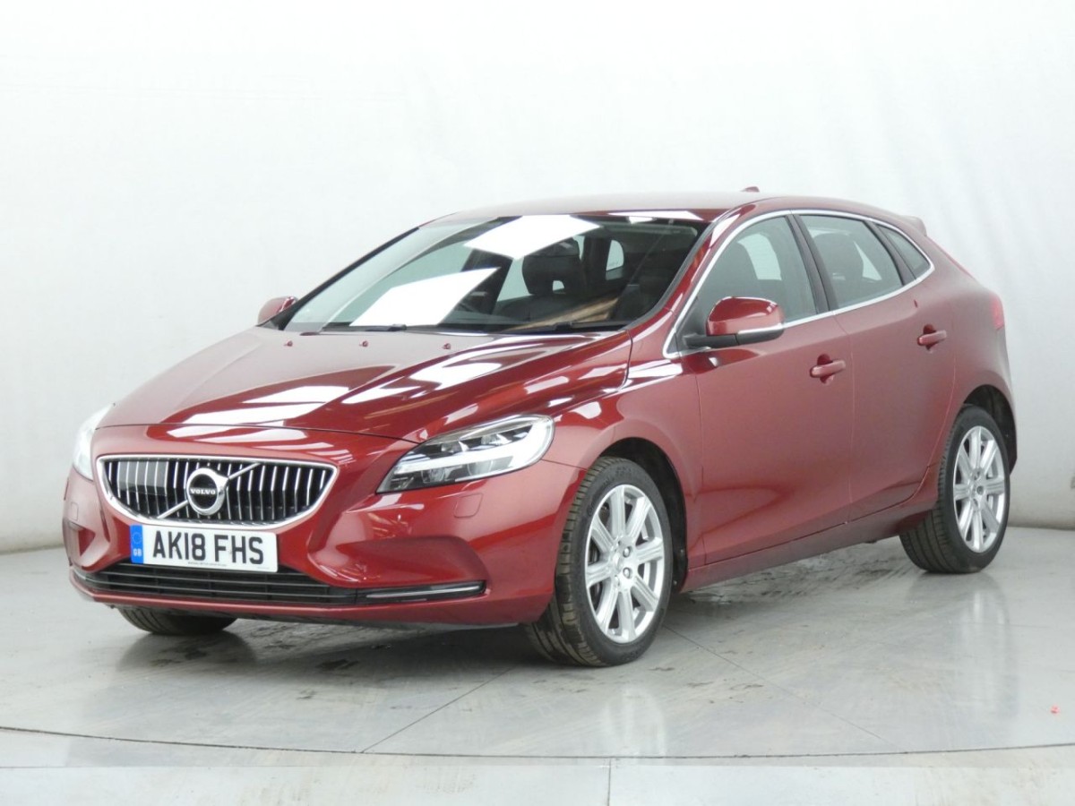 VOLVO V40 1.5 T3 INSCRIPTION 5D 150 BHP - 2018 - £11,990