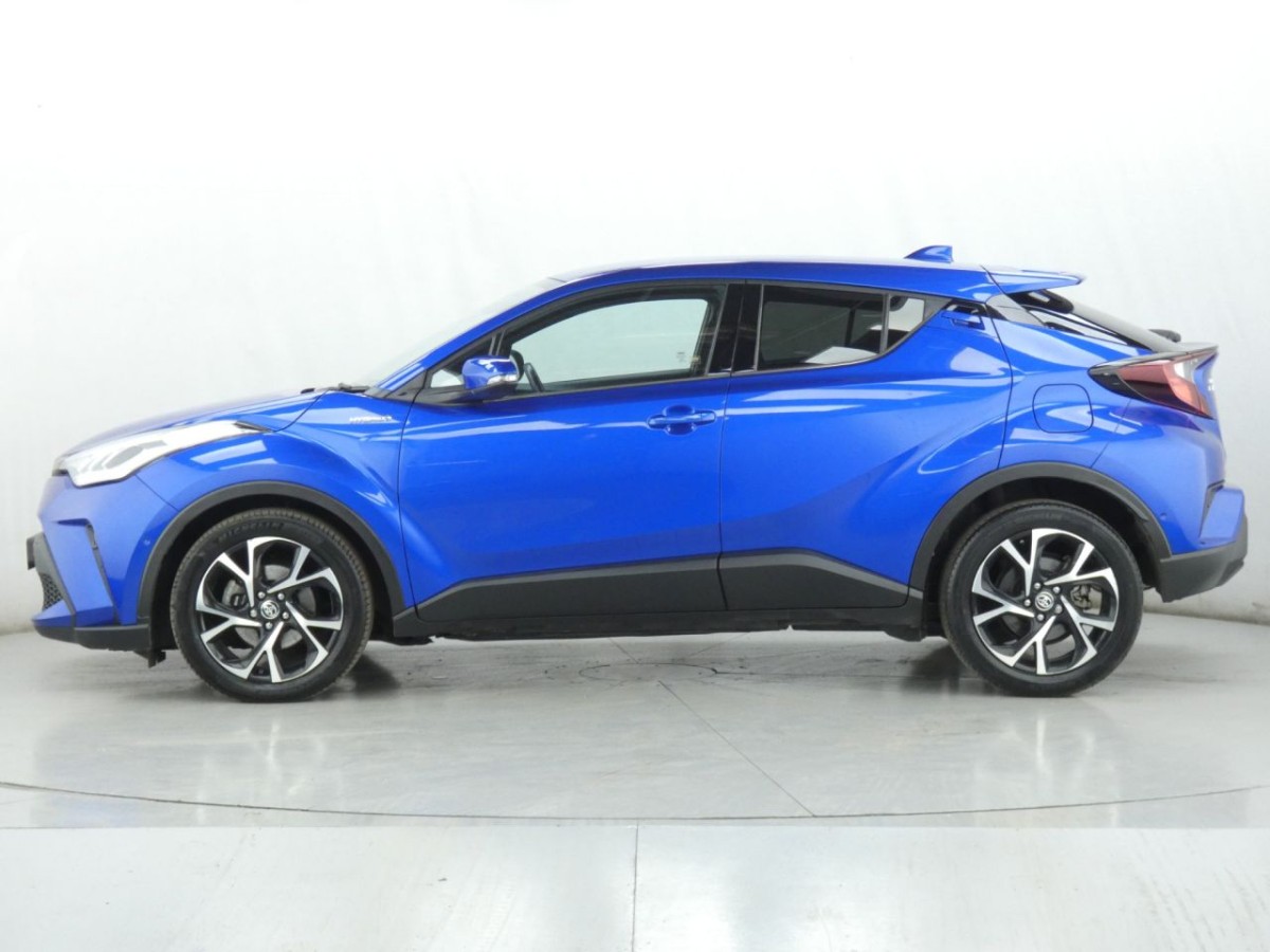 TOYOTA CHR 1.8 DESIGN 5D 121 BHP - 2021 - £17,400
