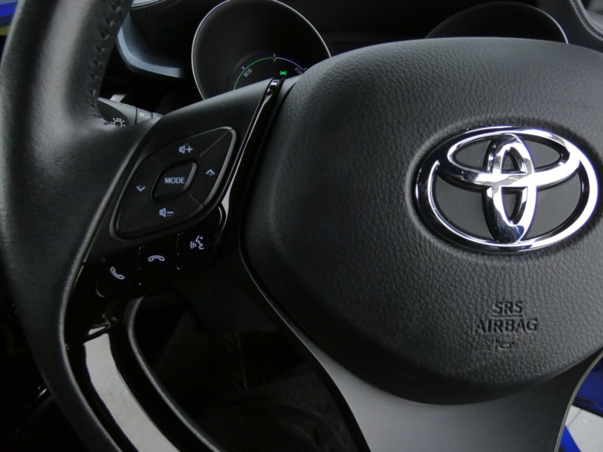 TOYOTA CHR 1.8 DESIGN 5D 121 BHP - 2021 - £17,400