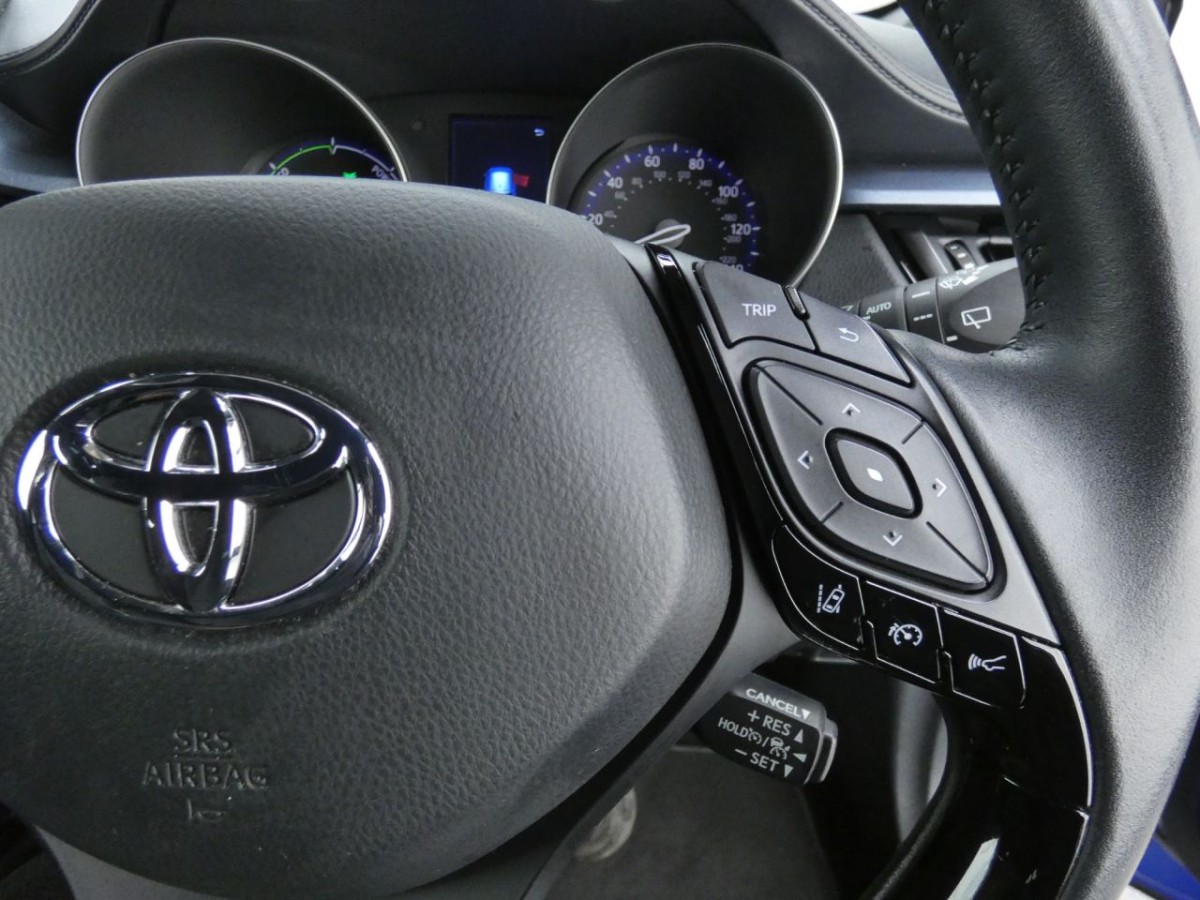 TOYOTA CHR 1.8 DESIGN 5D 121 BHP - 2021 - £17,400