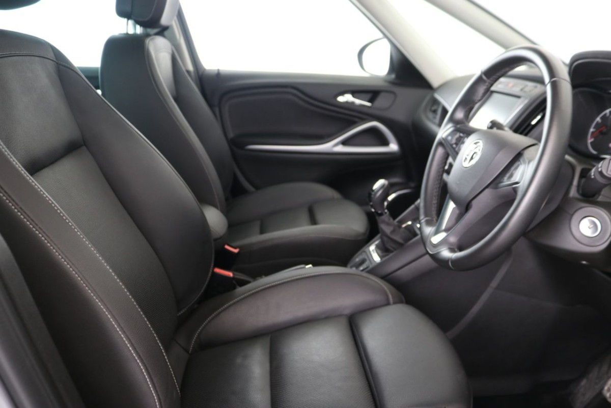 VAUXHALL ZAFIRA TOURER 1.4 SRI NAV 5D 138 BHP - 2018 - £13,990