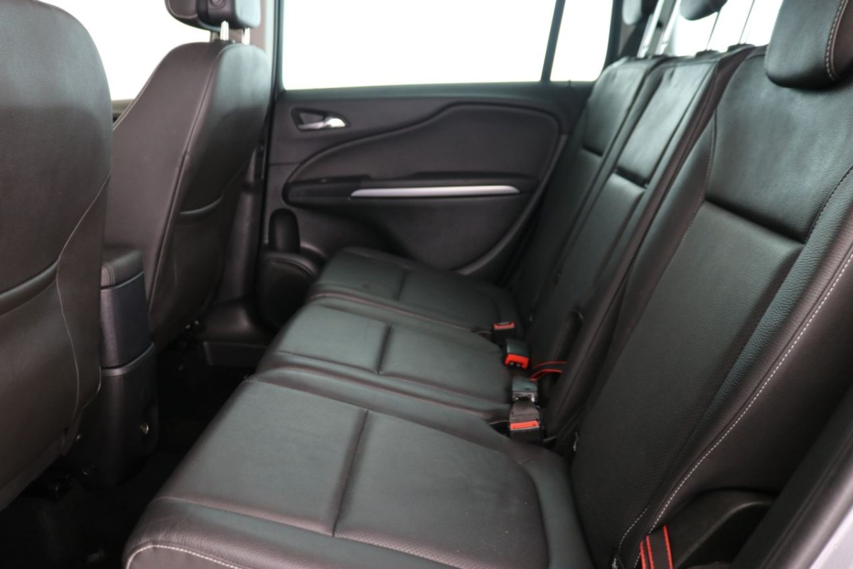 VAUXHALL ZAFIRA TOURER 1.4 SRI NAV 5D 138 BHP - 2018 - £13,990