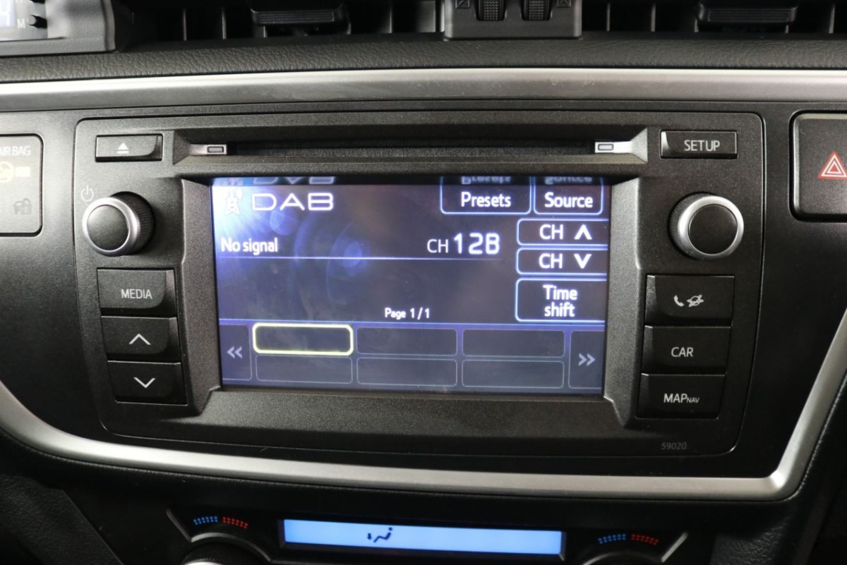 TOYOTA AURIS 1.8 VVT-I EXCEL 5D AUTO 98 BHP ESTATE - 2013 - £9,990