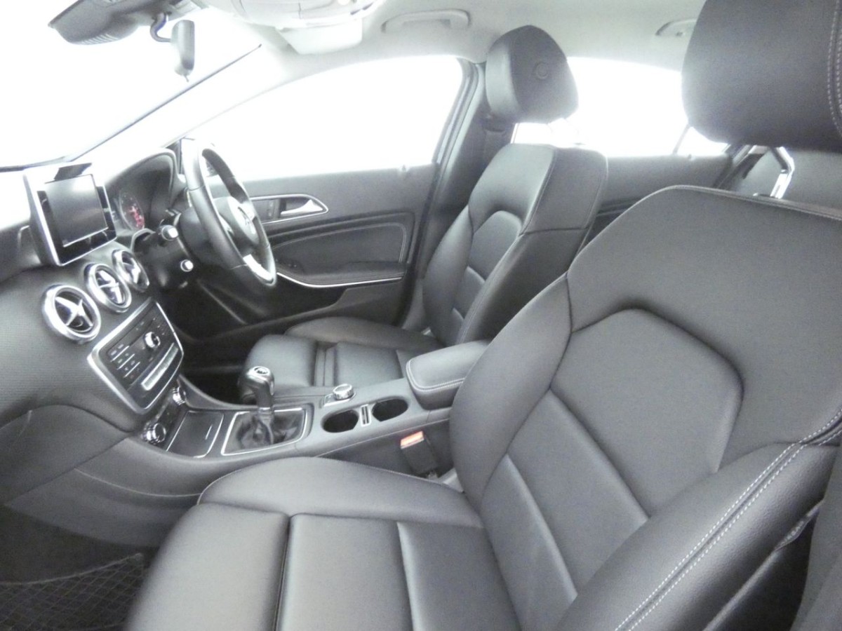 MERCEDES-BENZ A-CLASS 1.5 A 180 D SE EXECUTIVE 5D 107 BHP - 2017 - £14,990