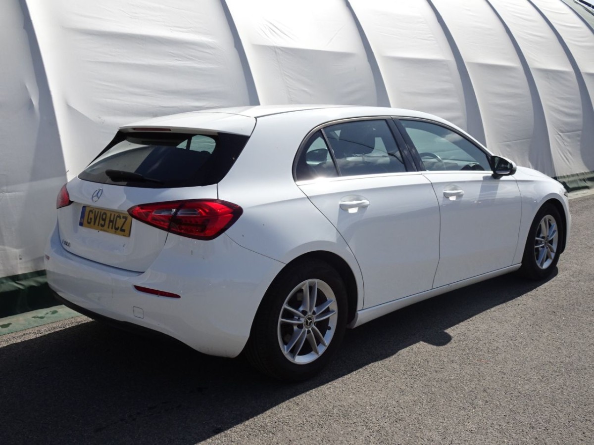 MERCEDES-BENZ A-CLASS 1.3 A 180 SE 5D 135 BHP - 2019 - £14,490
