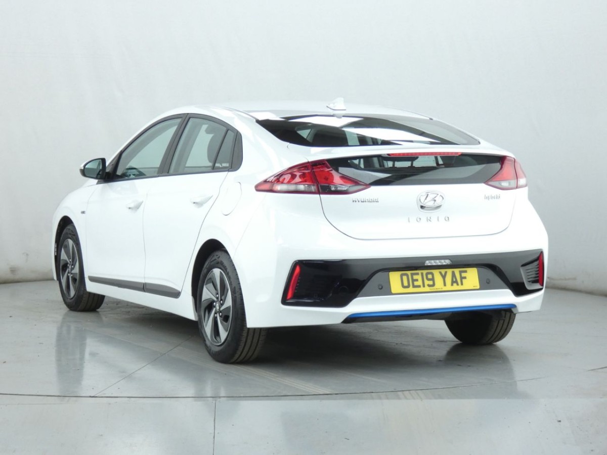 HYUNDAI IONIQ 1.6 SE MHEV 5D 140 BHP - 2019 - £11,400