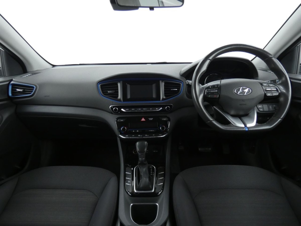 HYUNDAI IONIQ 1.6 SE MHEV 5D 140 BHP - 2019 - £11,400