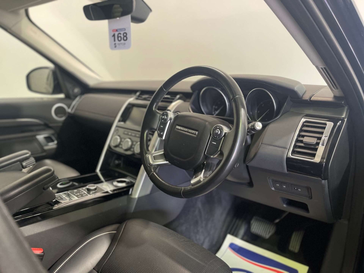 LAND ROVER DISCOVERY 2017 (67) 2.0 SD4 HSE SUV 5DR DIESEL AUTO 4WD EURO 6 (S/S) (240 PS) - 2017 - £21,500