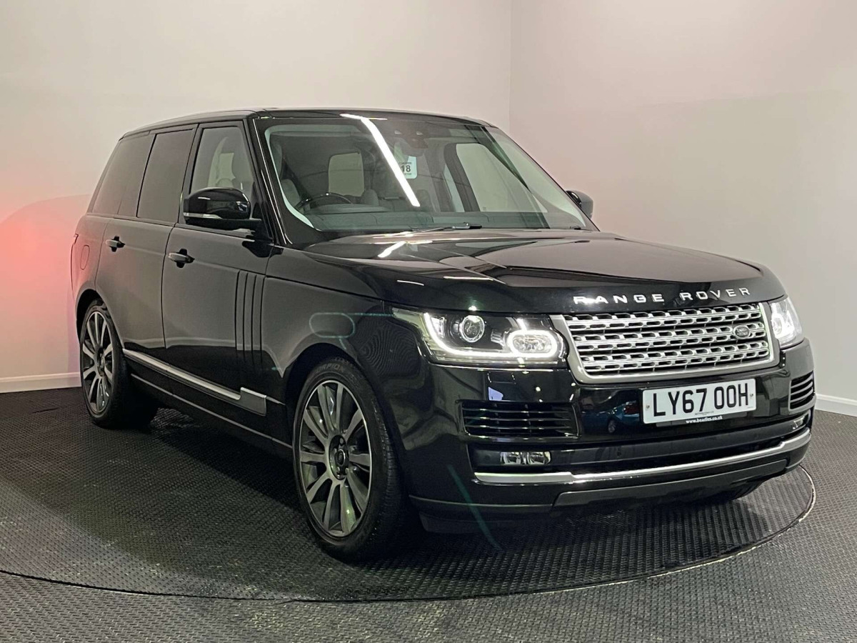 LAND ROVER RANGE ROVER 2017 (67) 3.0 TD V6 VOGUE SUV 5DR DIESEL AUTO 4WD EURO 6 (S/S) (258 PS) - 2017 - £21,500