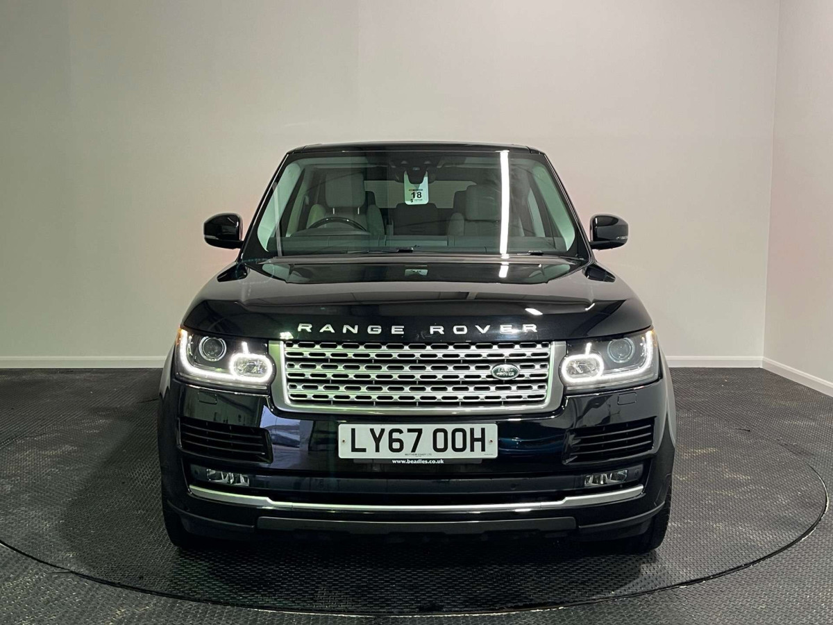 LAND ROVER RANGE ROVER 2017 (67) 3.0 TD V6 VOGUE SUV 5DR DIESEL AUTO 4WD EURO 6 (S/S) (258 PS) - 2017 - £21,500