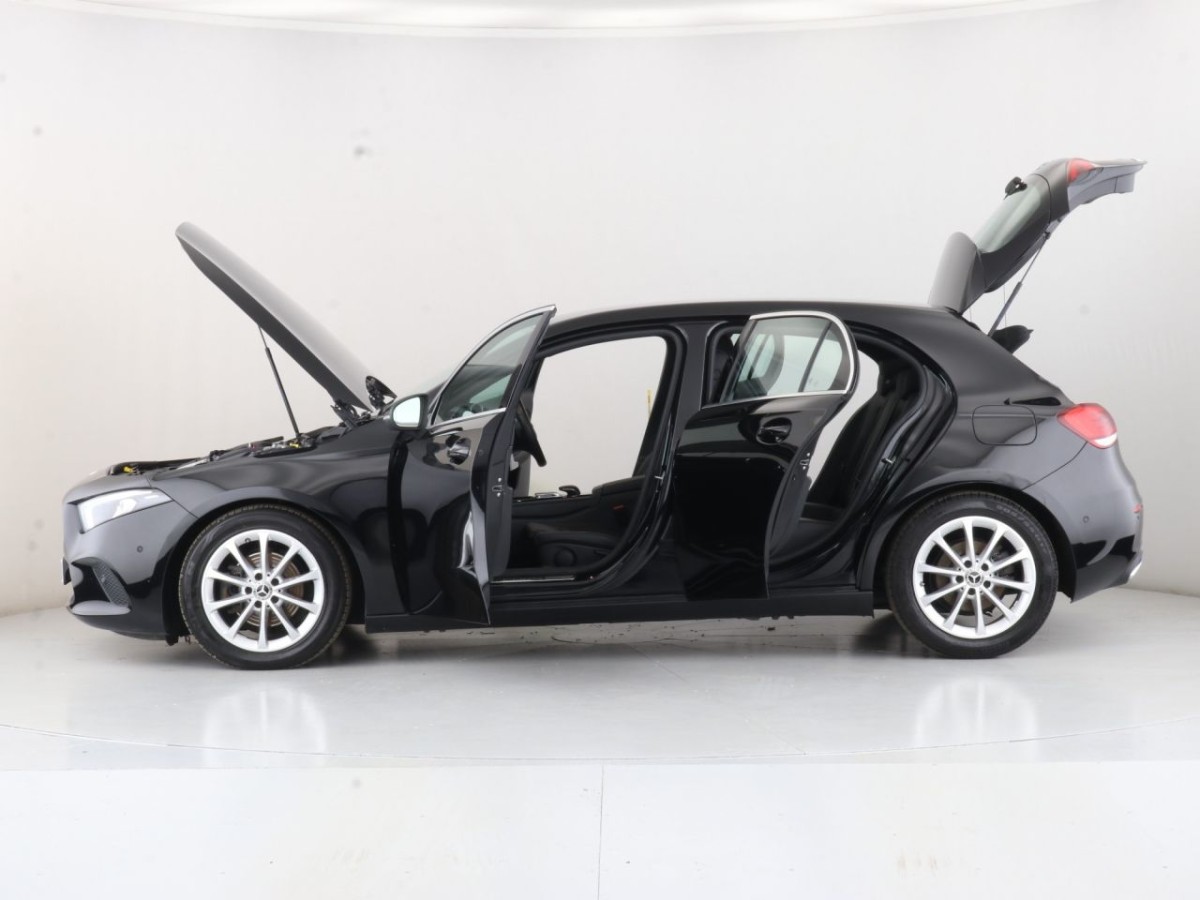 MERCEDES-BENZ A-CLASS 1.5 A 180 D SPORT EXECUTIVE 5D 114 BHP - 2018 - £21,400