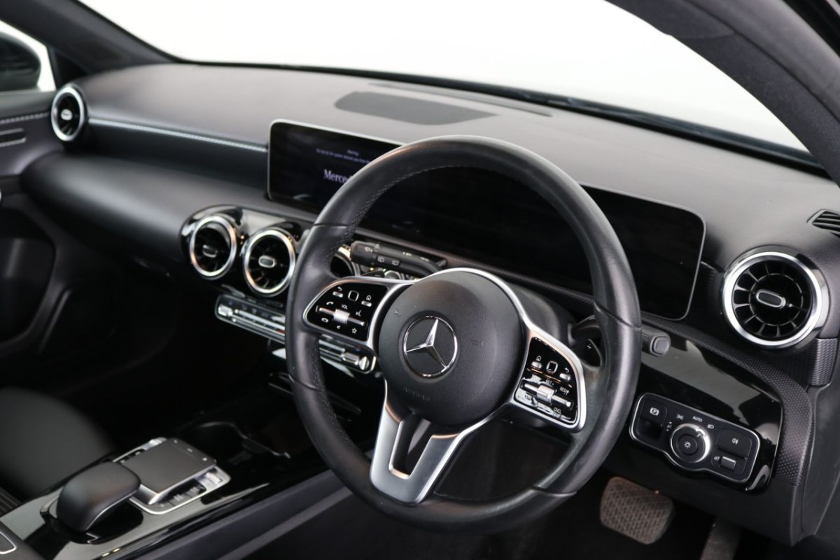 MERCEDES-BENZ A-CLASS 1.5 A 180 D SPORT EXECUTIVE 5D 114 BHP - 2018 - £21,400