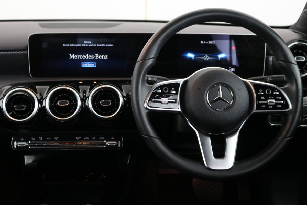 MERCEDES-BENZ A-CLASS 1.5 A 180 D SPORT EXECUTIVE 5D 114 BHP - 2018 - £21,400