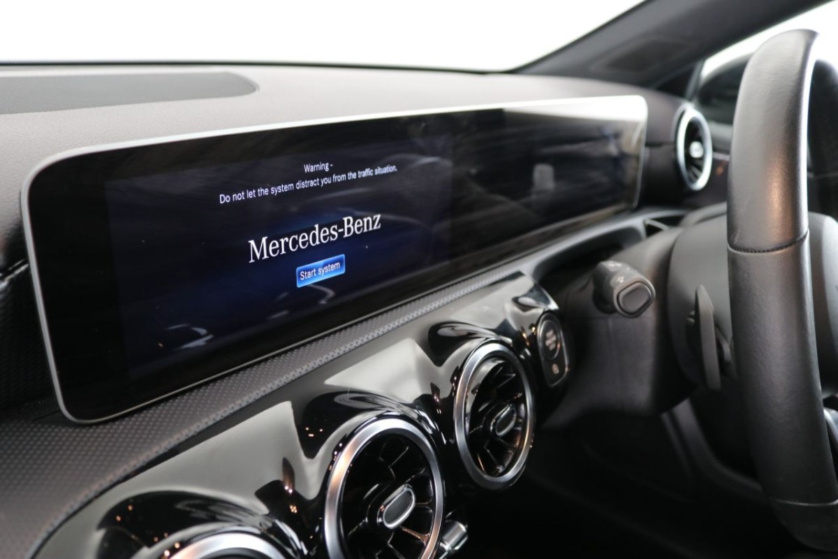 MERCEDES-BENZ A-CLASS 1.5 A 180 D SPORT EXECUTIVE 5D 114 BHP - 2018 - £21,400