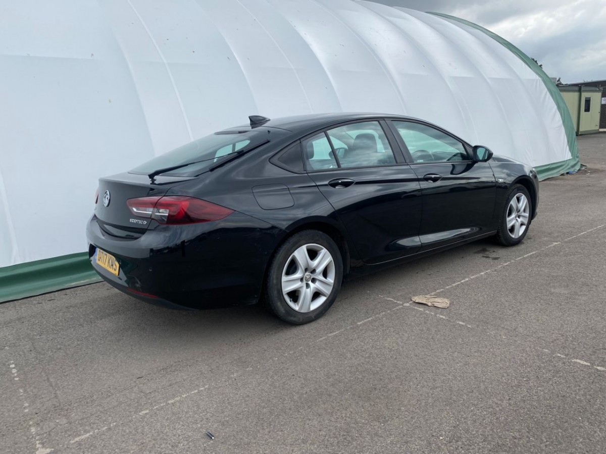 VAUXHALL INSIGNIA GRAND SPORT 1.6 DESIGN NAV ECOTEC 5D 108 BHP - 2017 - £8,990