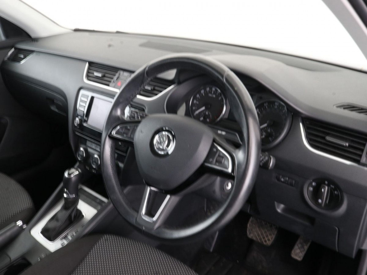 SKODA OCTAVIA 1.6 SE BUSINESS TDI DSG 5D 109 BHP - 2016 - £9,700