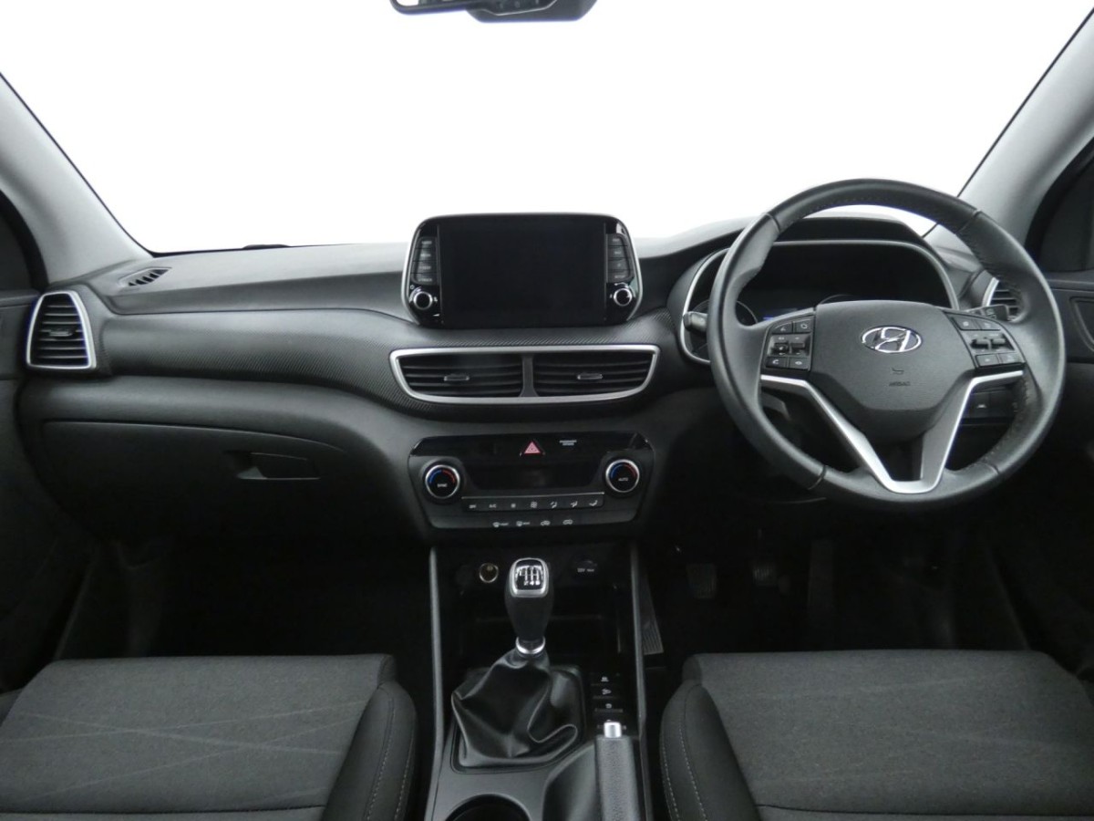 HYUNDAI TUCSON 1.6 GDI SE NAV 5D 130 BHP - 2019 - £14,990
