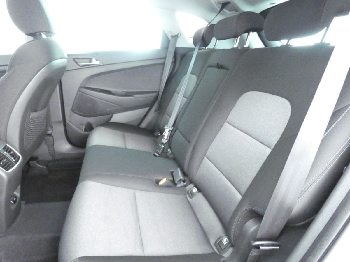 HYUNDAI TUCSON 1.6 GDI SE NAV 5D 130 BHP - 2019 - £14,990