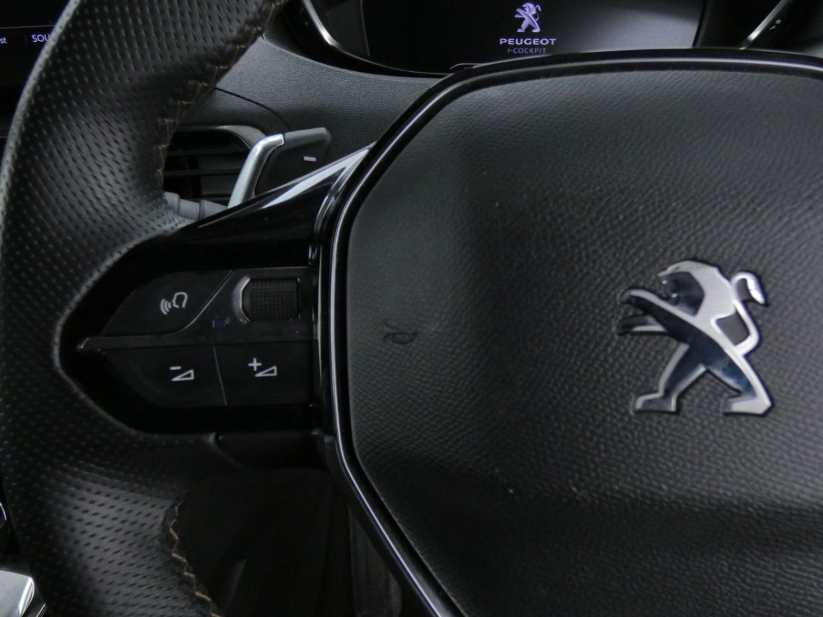 PEUGEOT 5008 1.6 PURETECH S/S GT PREMIUM 5D 179 BHP - 2021 - £21,990