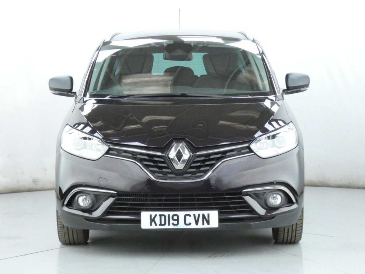 RENAULT GRAND SCENIC 1.3 SIGNATURE TCE EDC 5D 139 BHP - 2019 - £14,700