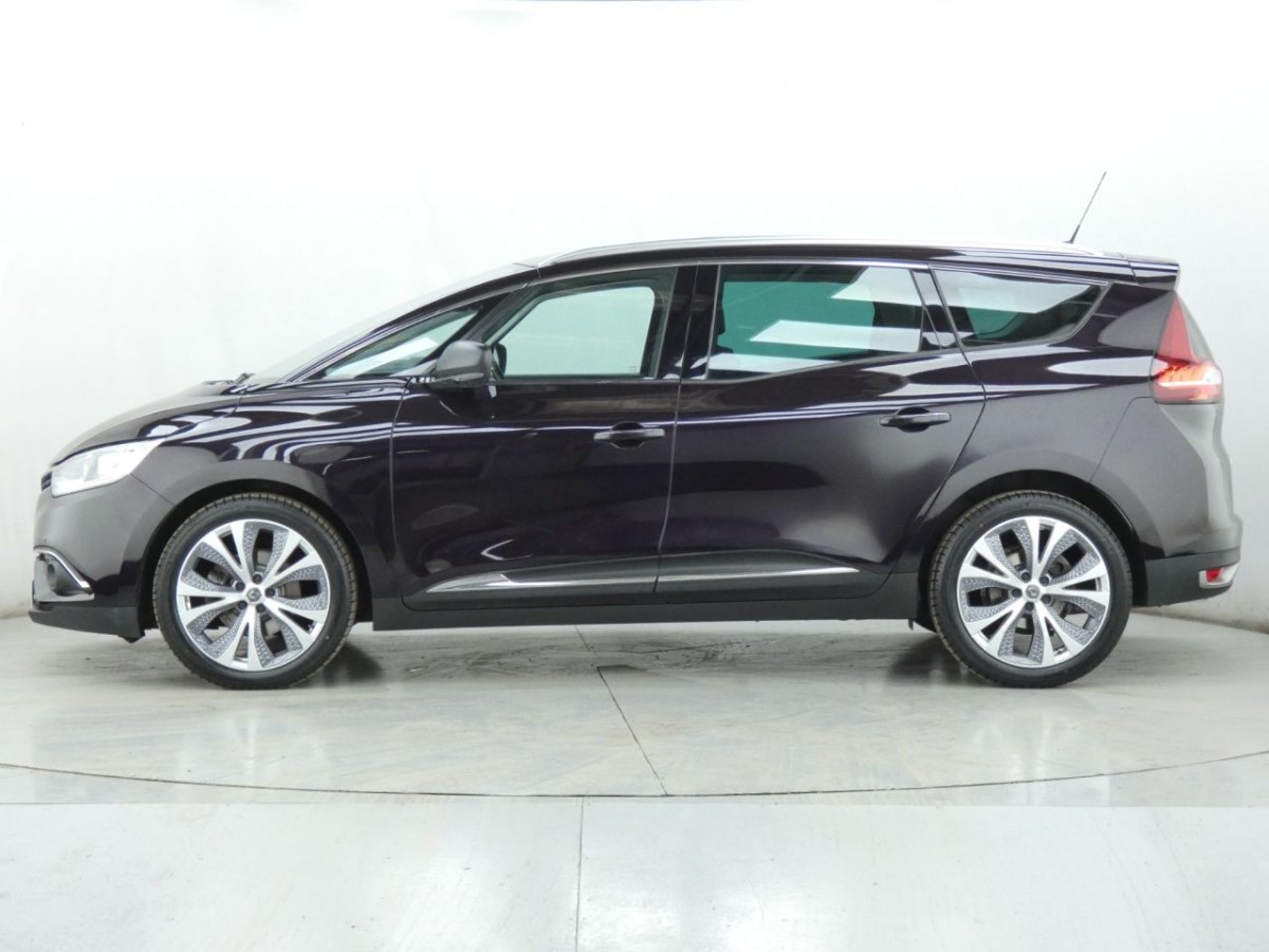 RENAULT GRAND SCENIC 1.3 SIGNATURE TCE EDC 5D 139 BHP - 2019 - £14,700