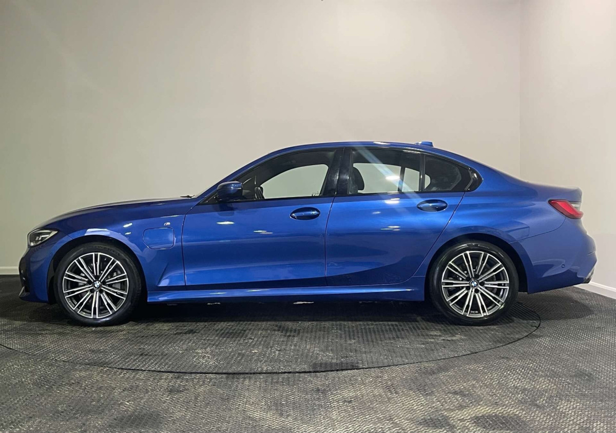 BMW 3 SERIES 2020 (70) 2.0 330E 12KWH M SPORT SALOON 4DR PETROL PLUG-IN HYBRID AUTO EURO 6 (S/S) ( - 2020 - £14,500
