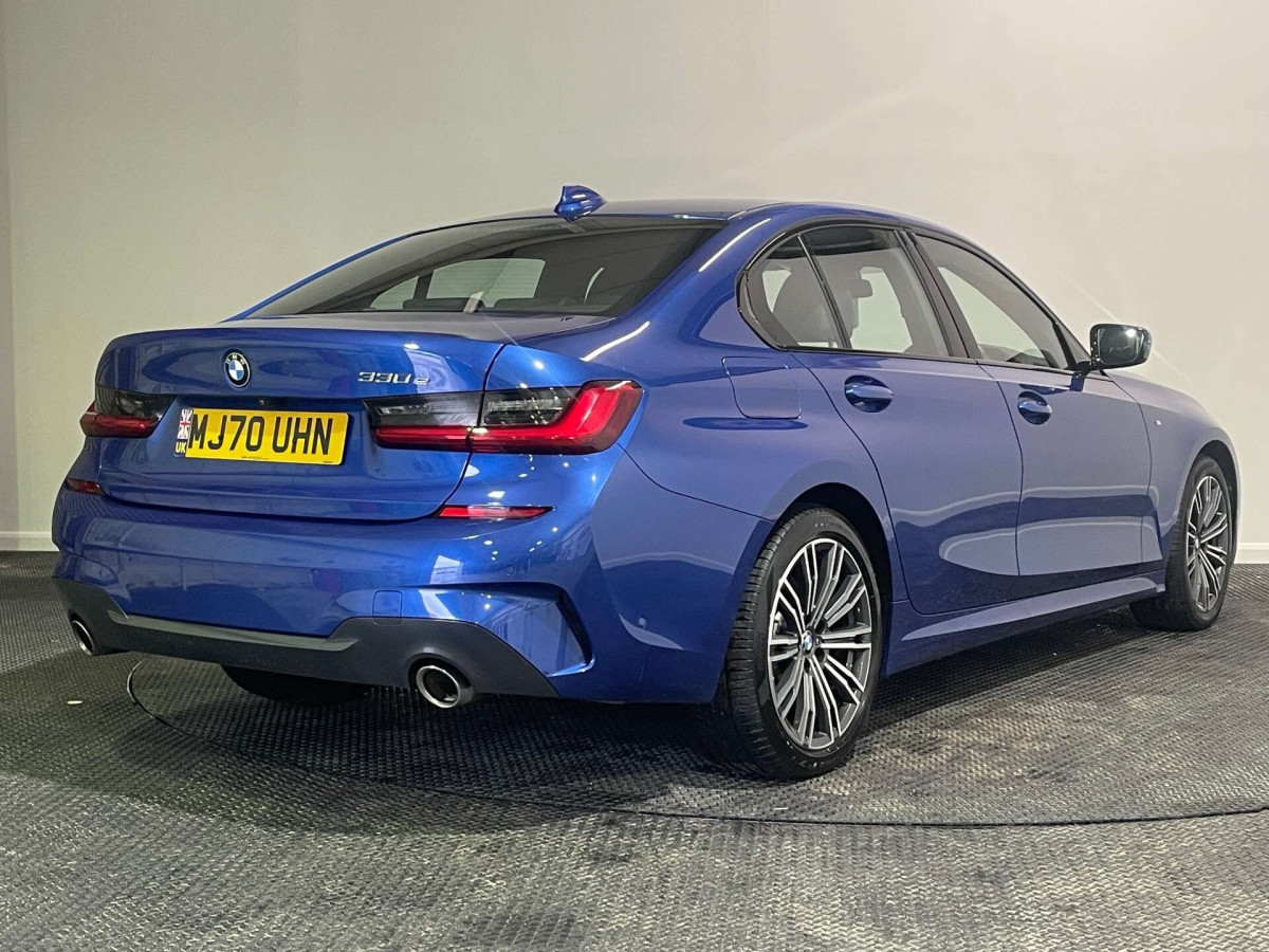 BMW 3 SERIES 2020 (70) 2.0 330E 12KWH M SPORT SALOON 4DR PETROL PLUG-IN HYBRID AUTO EURO 6 (S/S) ( - 2020 - £14,500