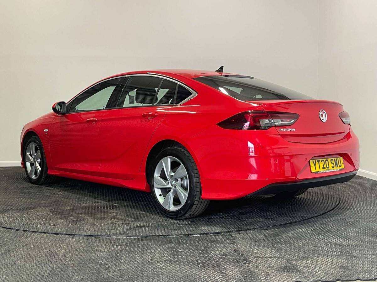 VAUXHALL INSIGNIA 2020 (20) 2.0 TURBO D BLUEINJECTION SRI VX LINE NAV GRAND SPORT 5DR DIESEL AUTOMATIC - 2020 - £12,500