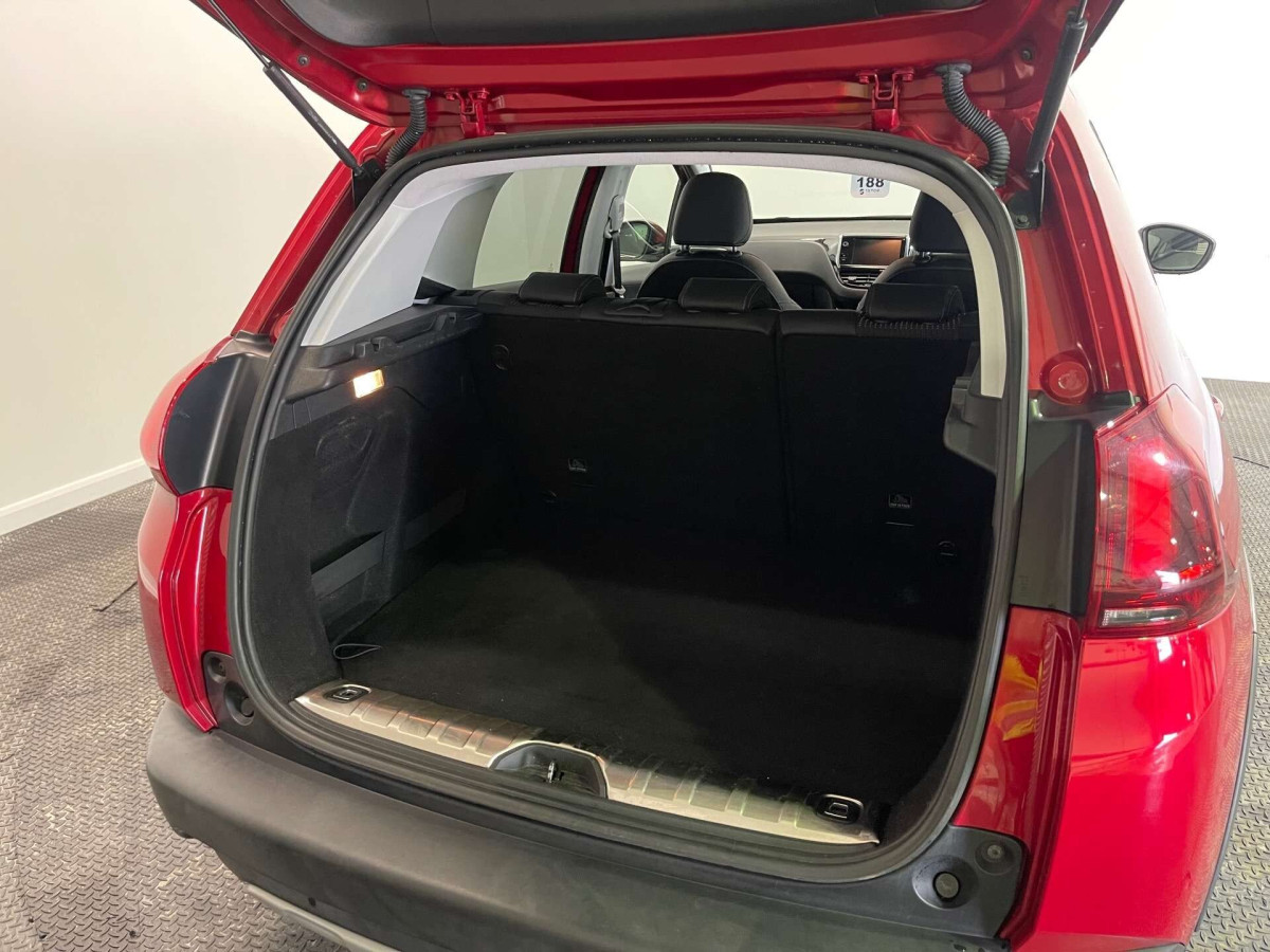 PEUGEOT 2008 2017 (67) 1.2 PURETECH ALLURE SUV 5DR PETROL MANUAL EURO 6 (S/S) (110 PS) - 2017 - £6,500