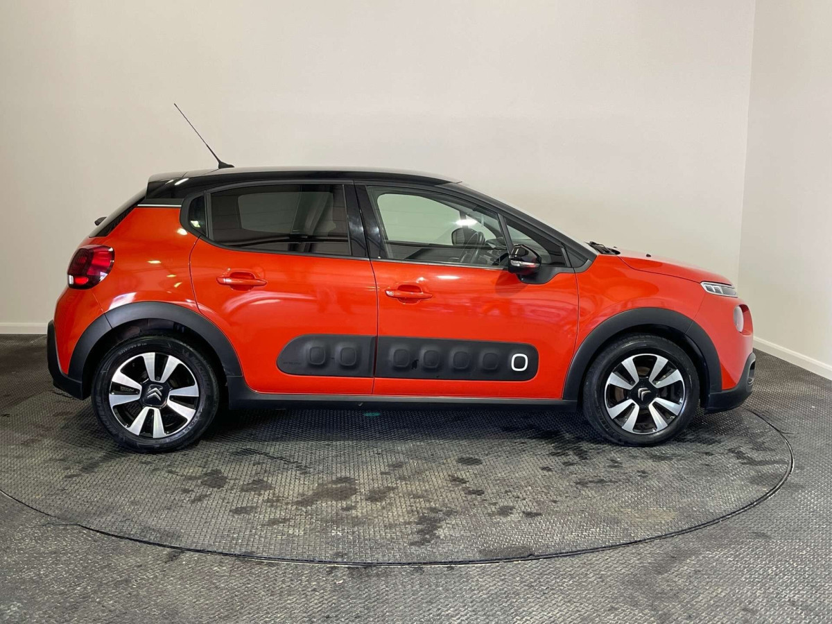CITROEN C3 2017 (17) 1.2 PURETECH FLAIR HATCHBACK 5DR PETROL MANUAL EURO 6 (82 PS) - 2017 - £6,000