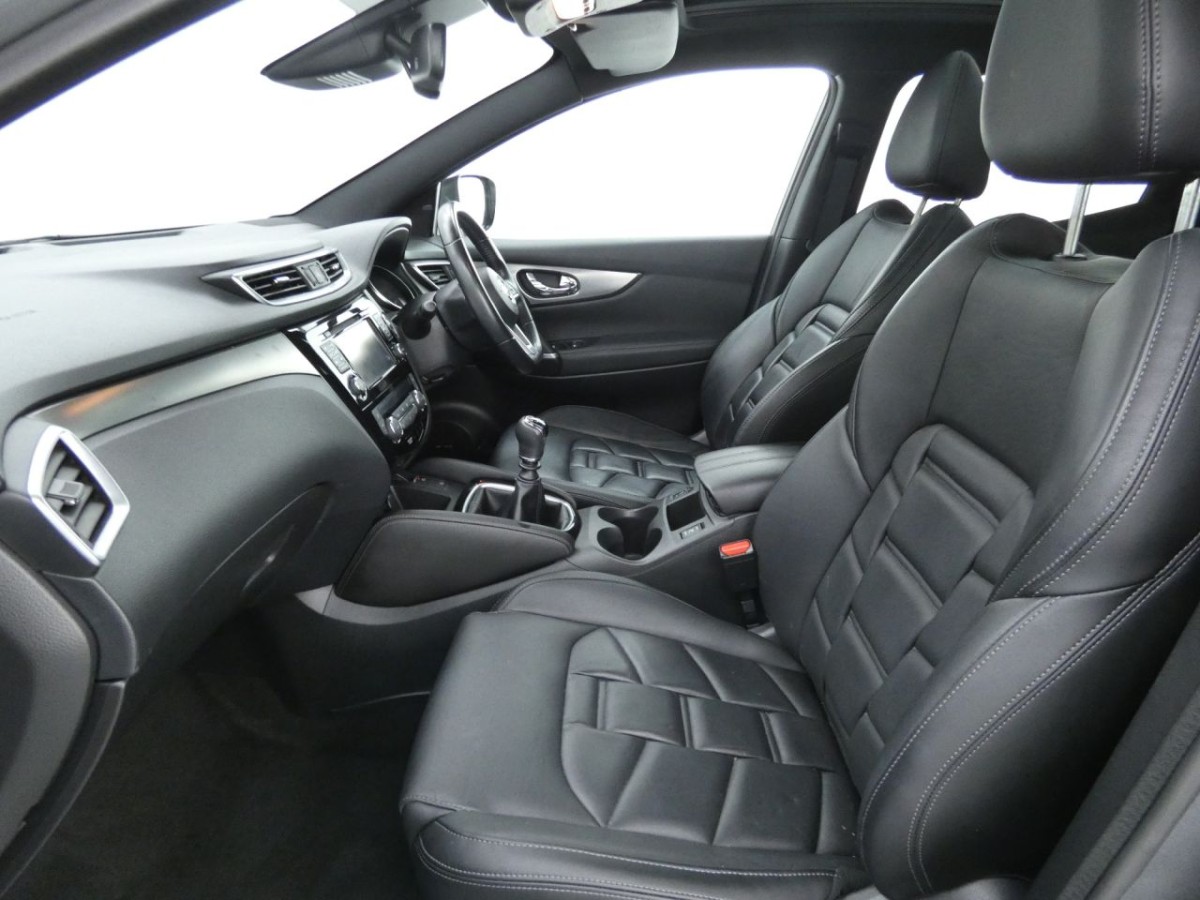 NISSAN QASHQAI 1.5 DCI TEKNA PLUS 5D 108 BHP - 2018 - £14,990