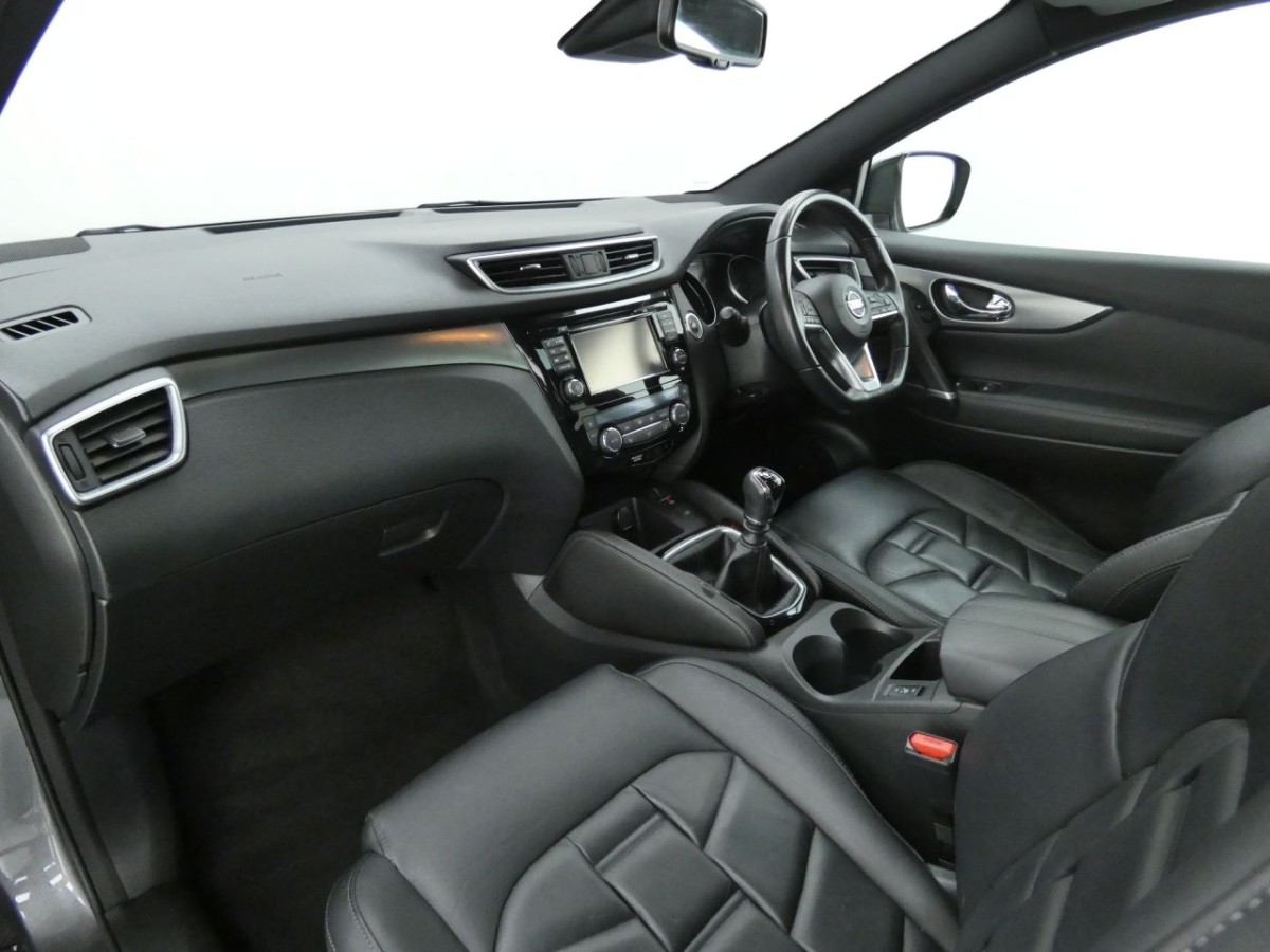 NISSAN QASHQAI 1.5 DCI TEKNA PLUS 5D 108 BHP - 2018 - £14,990